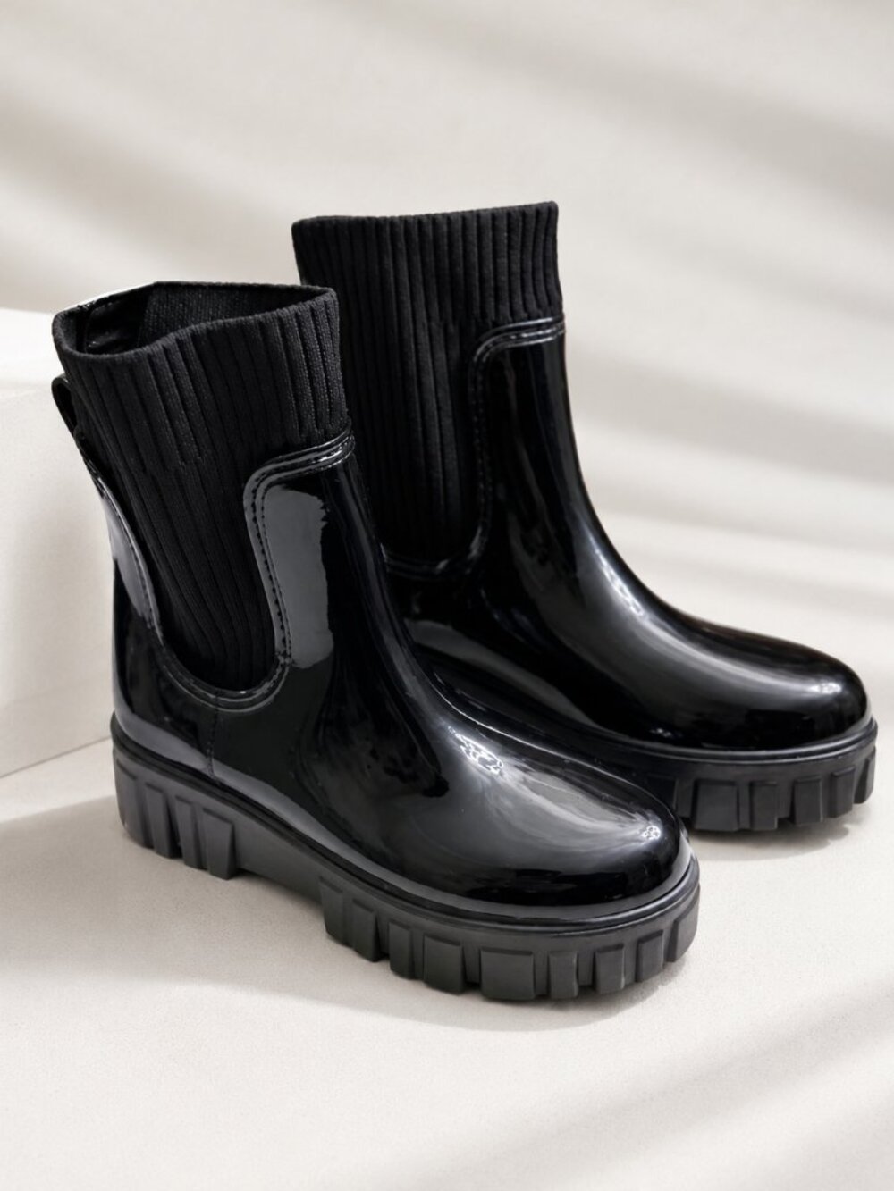 Black Glossy Ribbed Chelsea Rain Boots Lug Sole EU 38